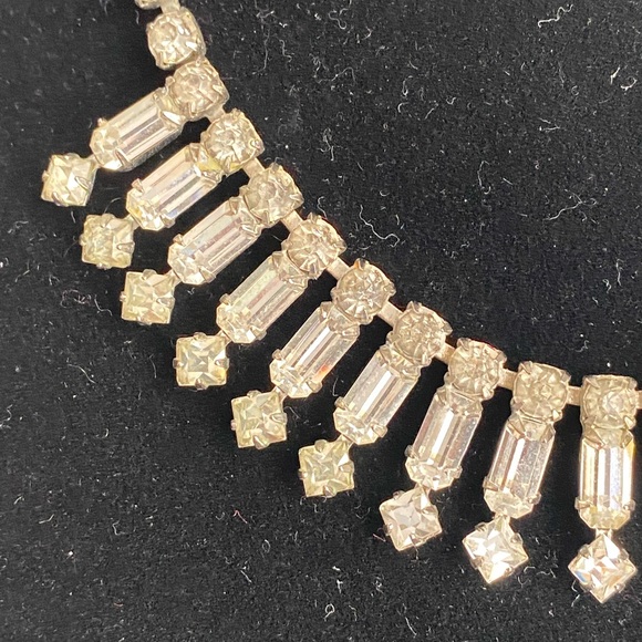 Vintage Crystal Necklace - Picture 2 of 3